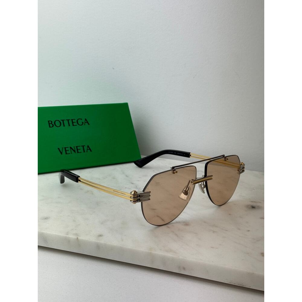 NEW Bottega Veneta BV1342S Two Toned Aviator Sunglasses $730 - Picture 6 of 8
